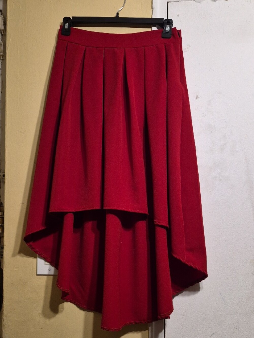 Blush Red High-Low Pleated Skirt Size Large - Picture 2 of 8